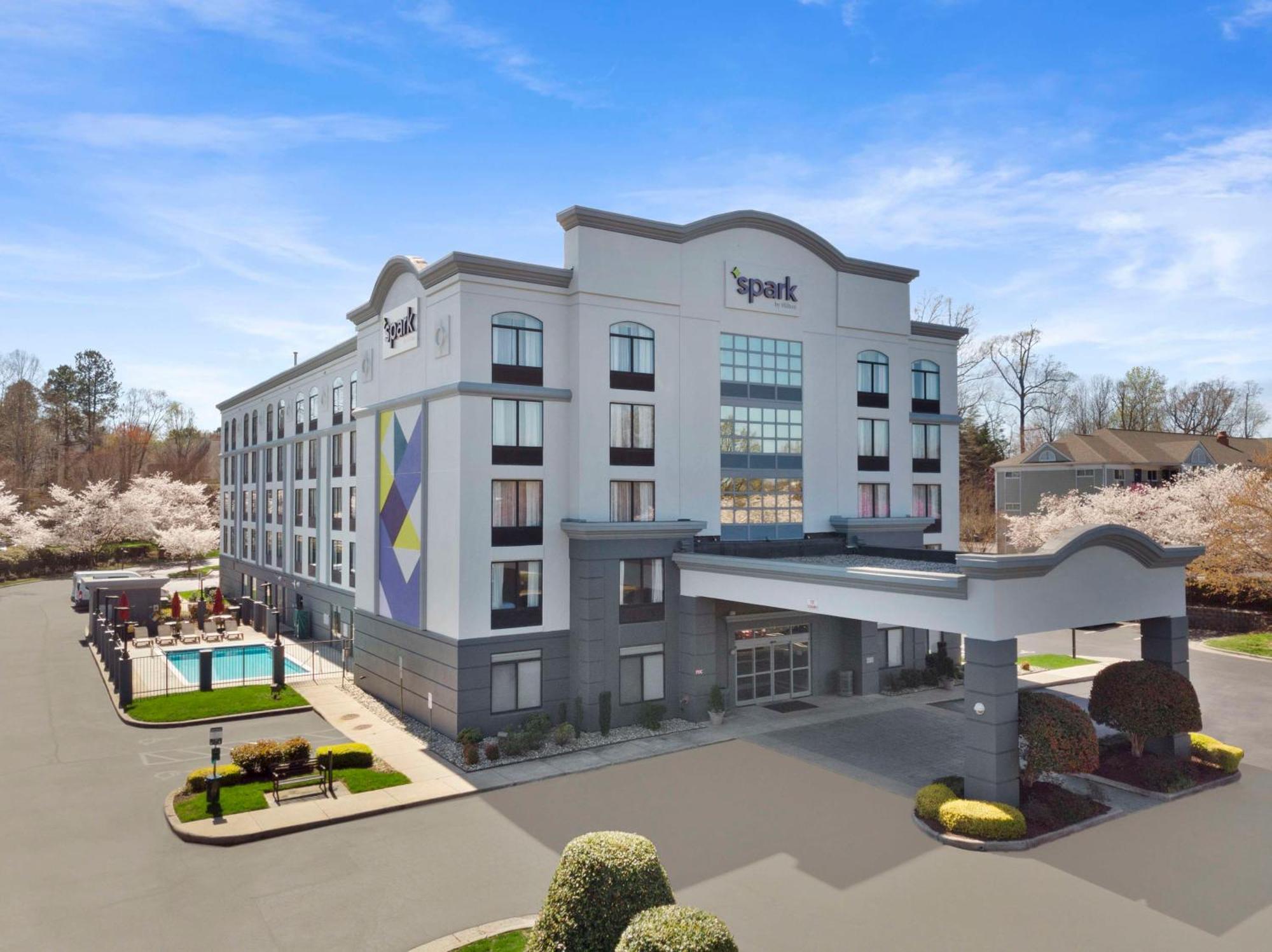 Spark By Hilton Greensboro Luaran gambar